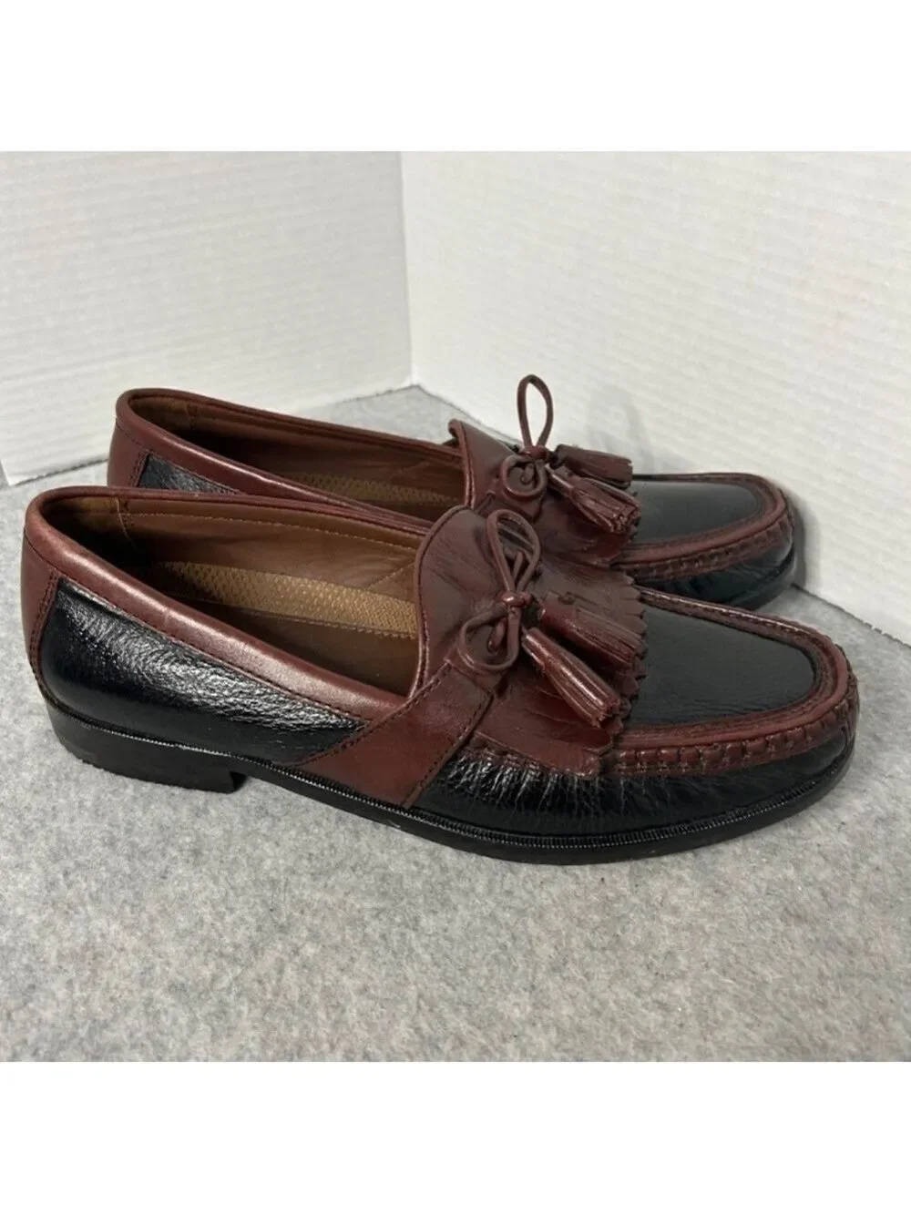 Johnston Murphy Kilt Tassel 2 Tone Loafers-Black Brown Men Sz 9US EUC